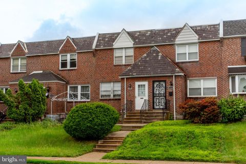 Townhouse For Sale - 8314 Thouron Avenue<br/> PHILADELPHIA, PA 19150