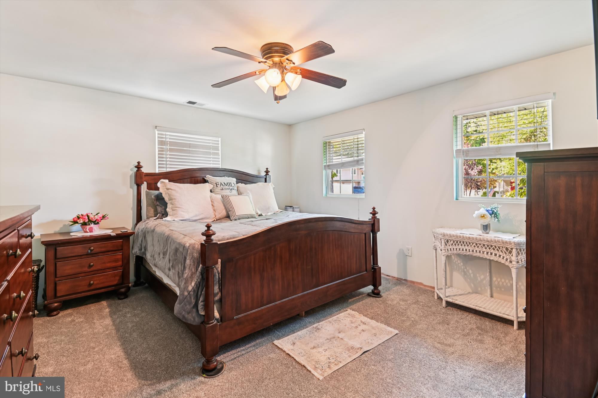 SELBY ON THE BAY - Residential