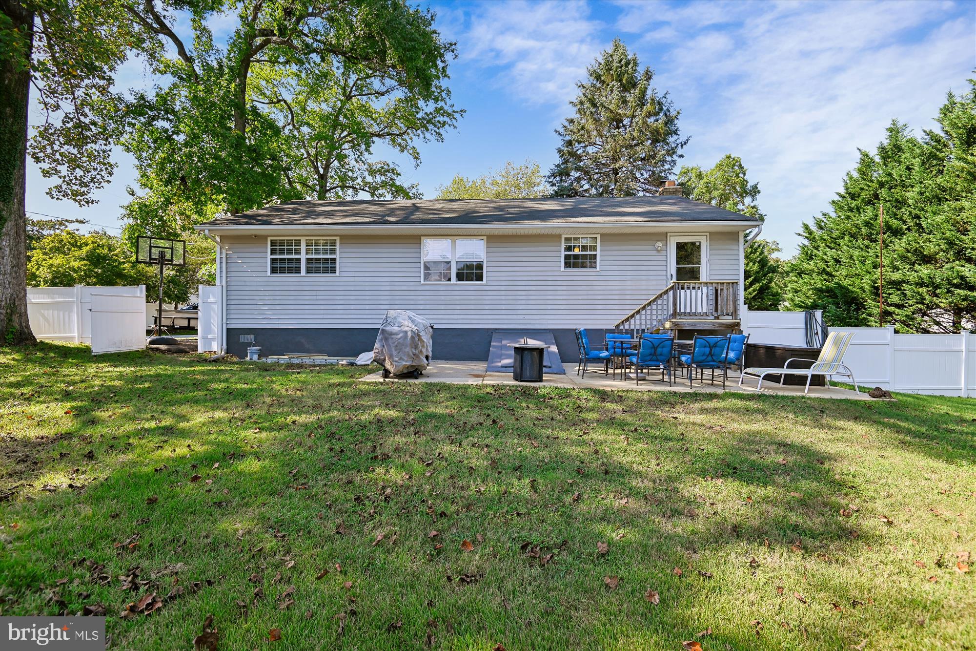 SELBY ON THE BAY - Residential