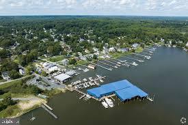 SELBY ON THE BAY - Residential