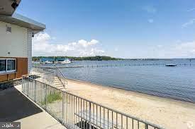 SELBY ON THE BAY - Residential