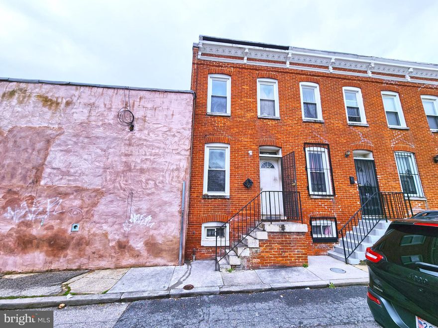 ONLINE AUCTION: Bidding begins 06/06/2023 @ 10:00 AM. Bidding ends 06/08/2023 @ 12:40 PM. List Price is Suggested Opening Bid. This 2-story townhouse is located in the Upton neighborhood of Baltimore, Maryland. Residents can access the Upton Metro Station for convenient transportation, the Harlem Square Park for outdoor recreation, and the University of Maryland Medical Center Midtown Campus for medical care. Additionally, just a short drive away are the Maryland Institute College of Art for art enthusiasts, and the Druid Hill Park for those seeking outdoor recreation. Easy Access to Major Traffic Artery W North Ave. Deposit: $5,000.