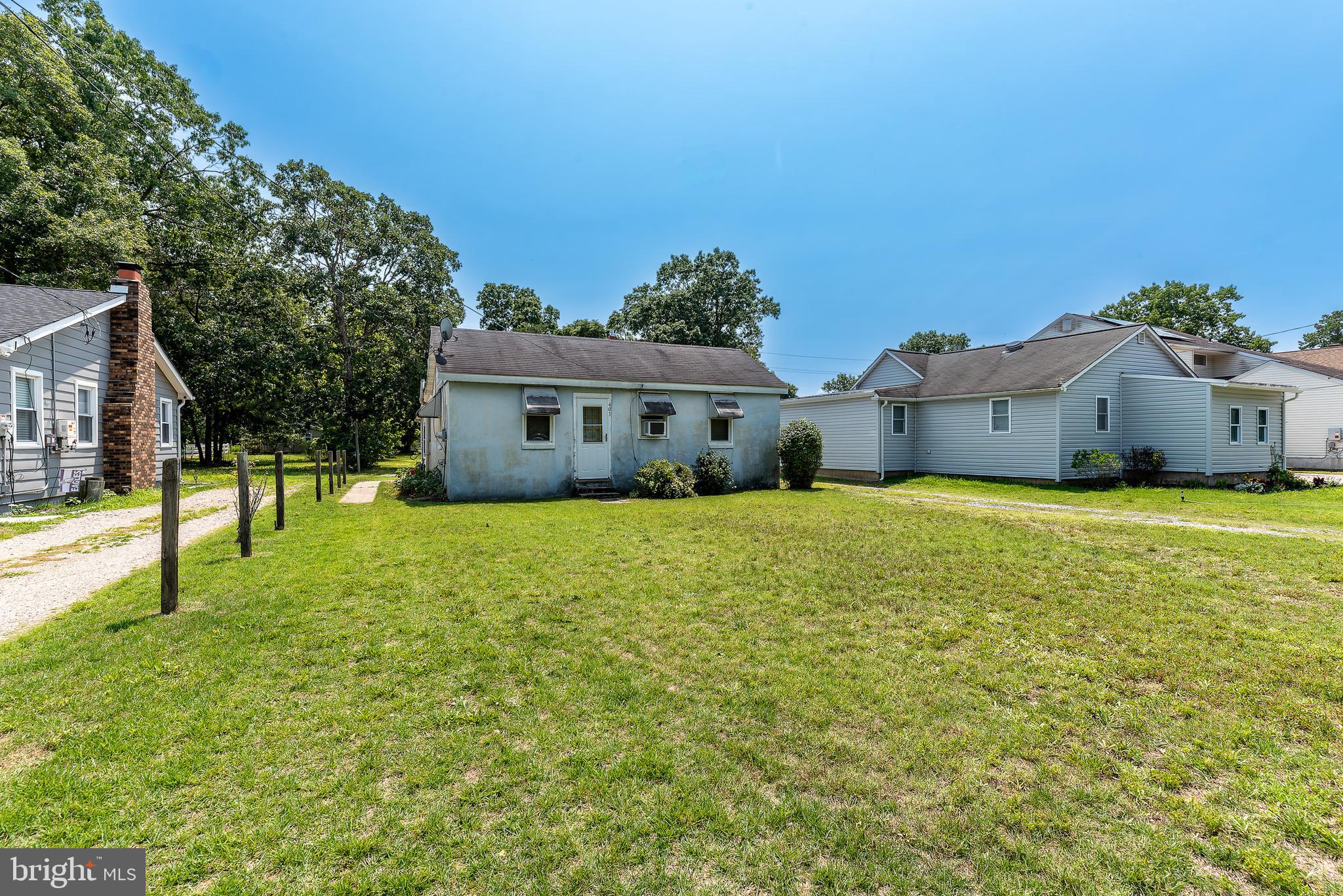 403 HENDERSON AVENUE - Photo 4