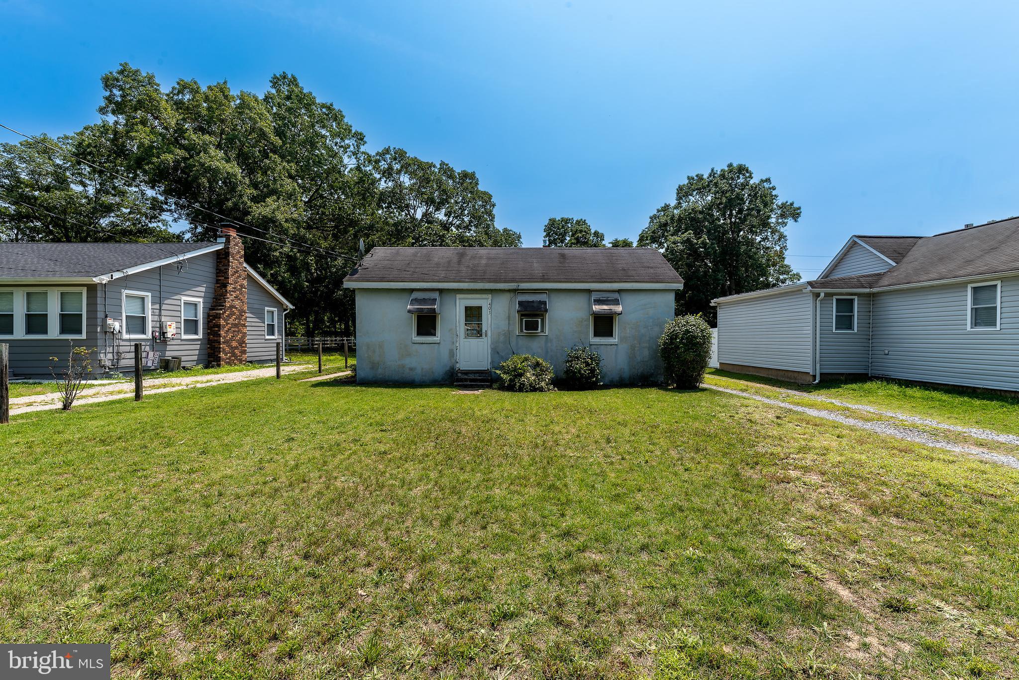 403 HENDERSON AVENUE - Photo 2