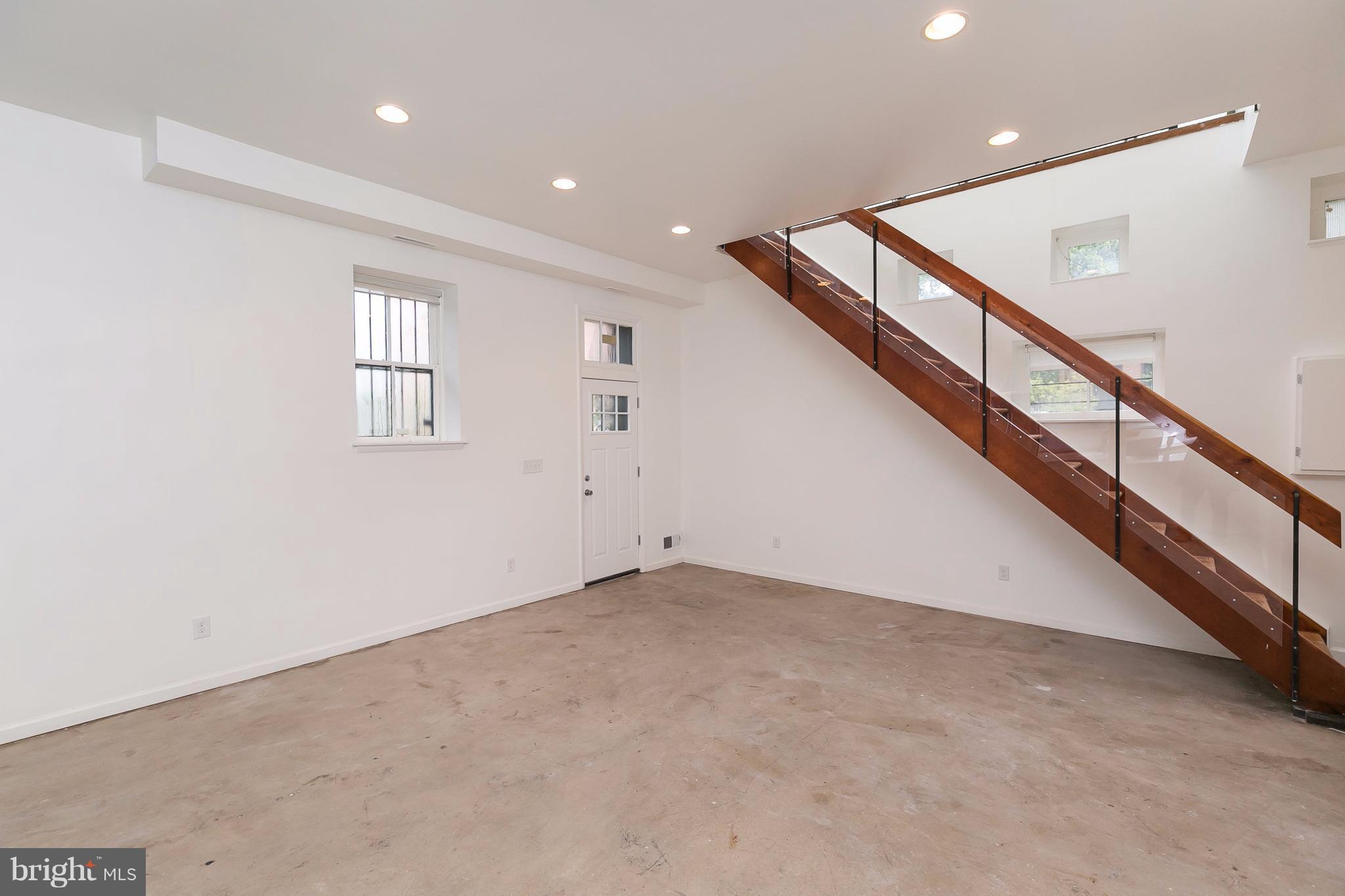 BOLTON HILL HISTORIC DISTRICT - Residential Lease