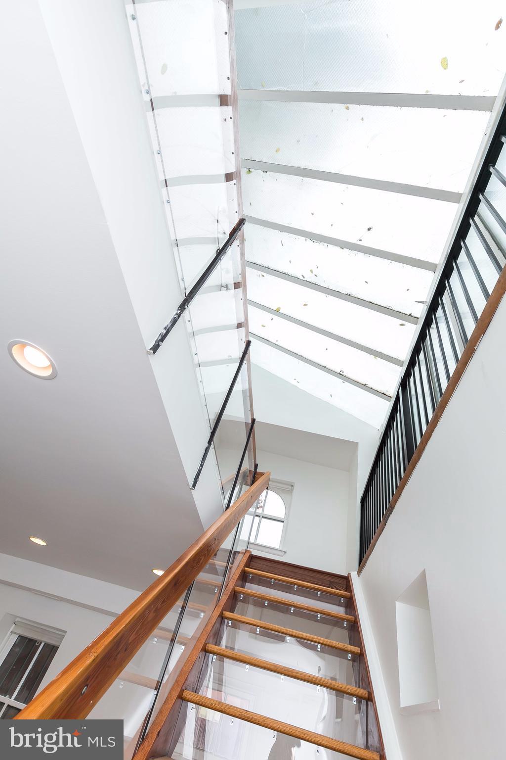 BOLTON HILL HISTORIC DISTRICT - Residential Lease