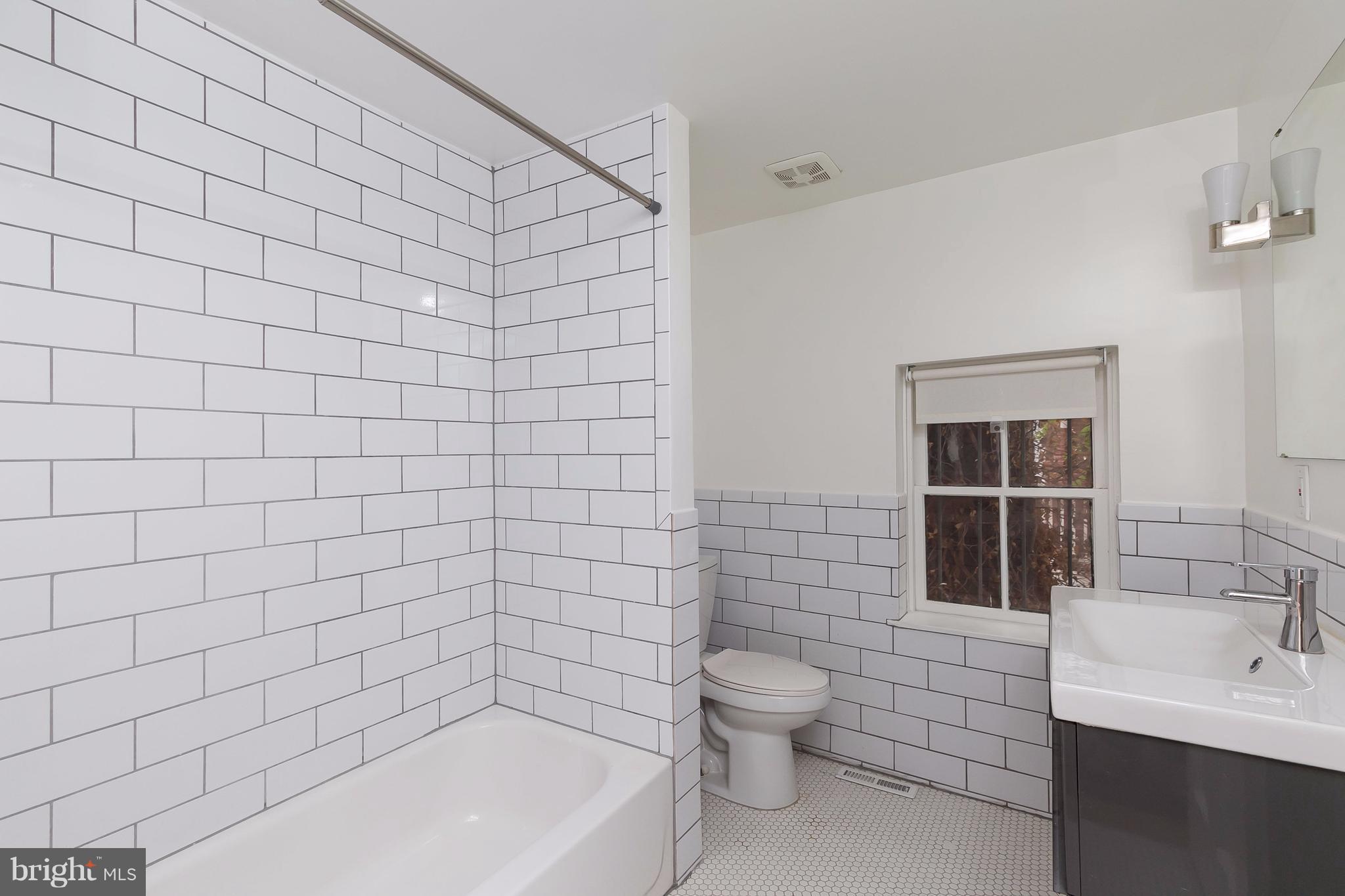 BOLTON HILL HISTORIC DISTRICT - Residential Lease