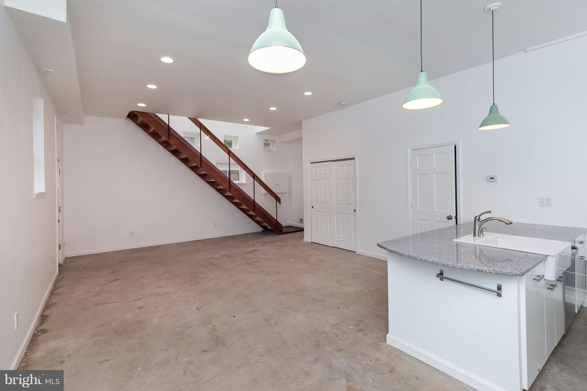 BOLTON HILL HISTORIC DISTRICT - Residential Lease