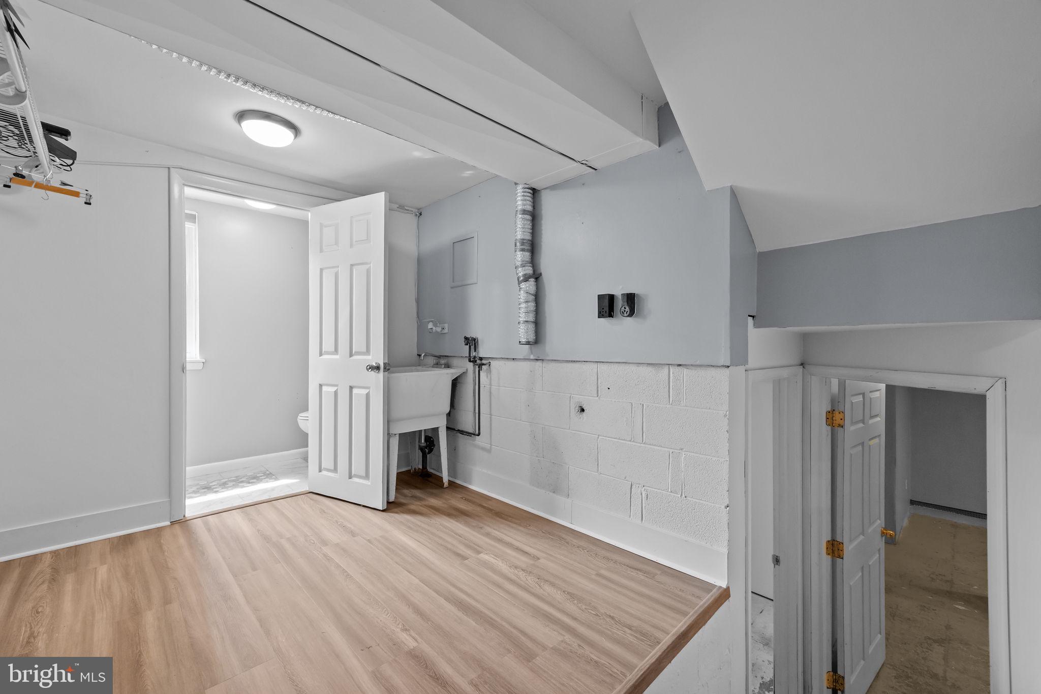 CHURCHVILLE MANOR - Residential