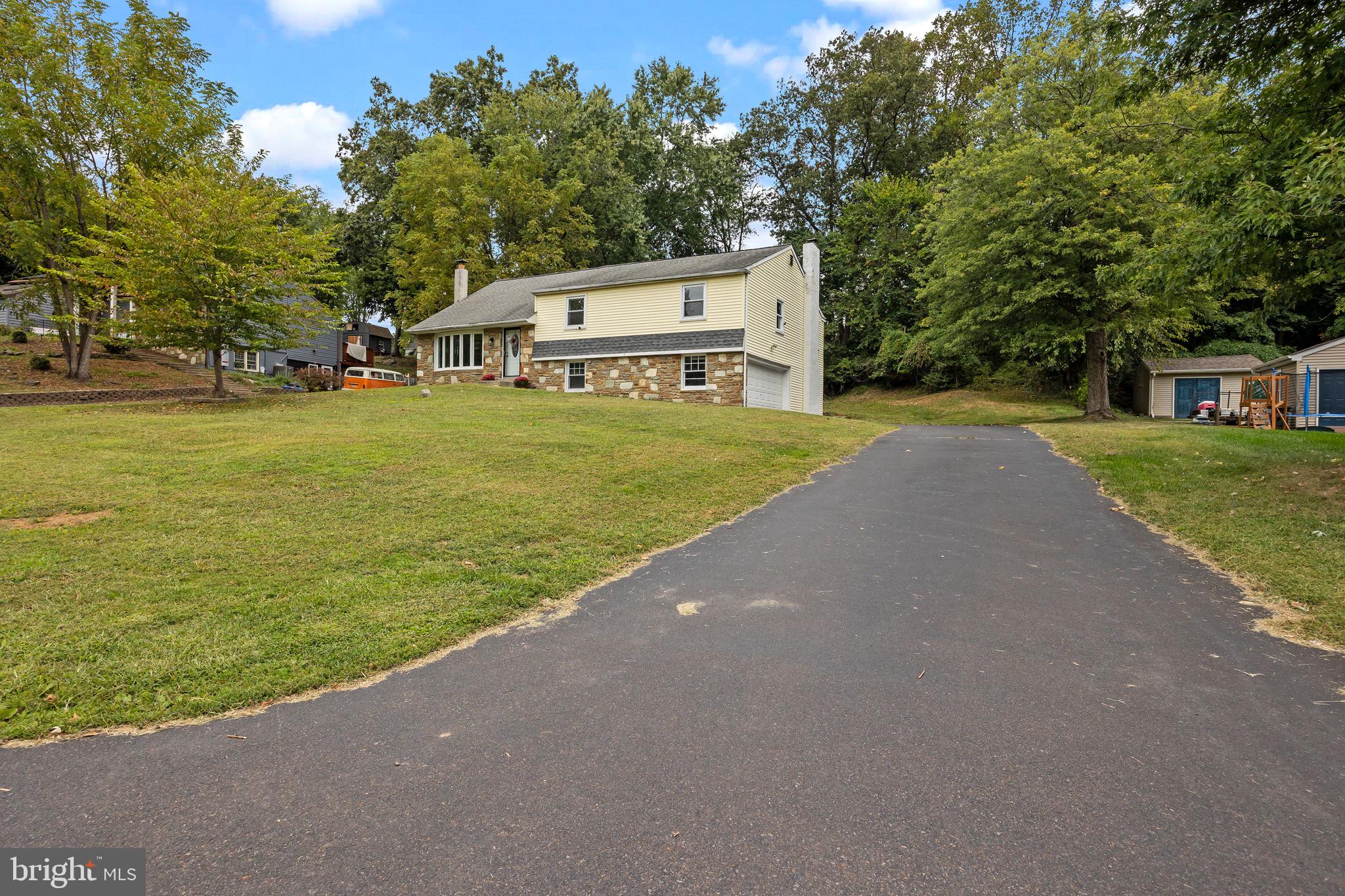 CHURCHVILLE MANOR - Residential