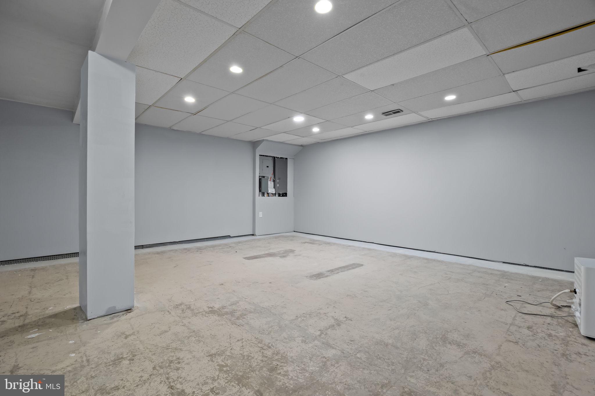 CHURCHVILLE MANOR - Residential