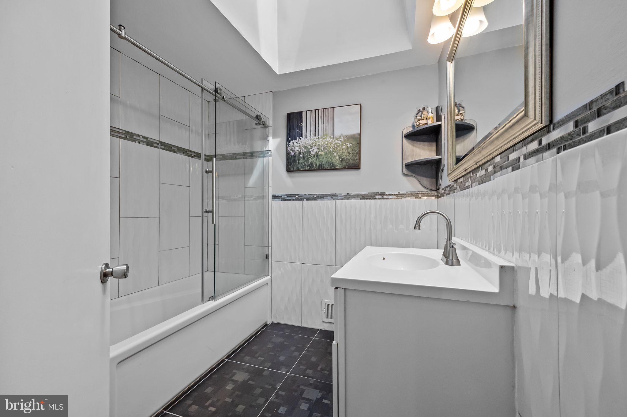 CHURCHVILLE MANOR - Residential