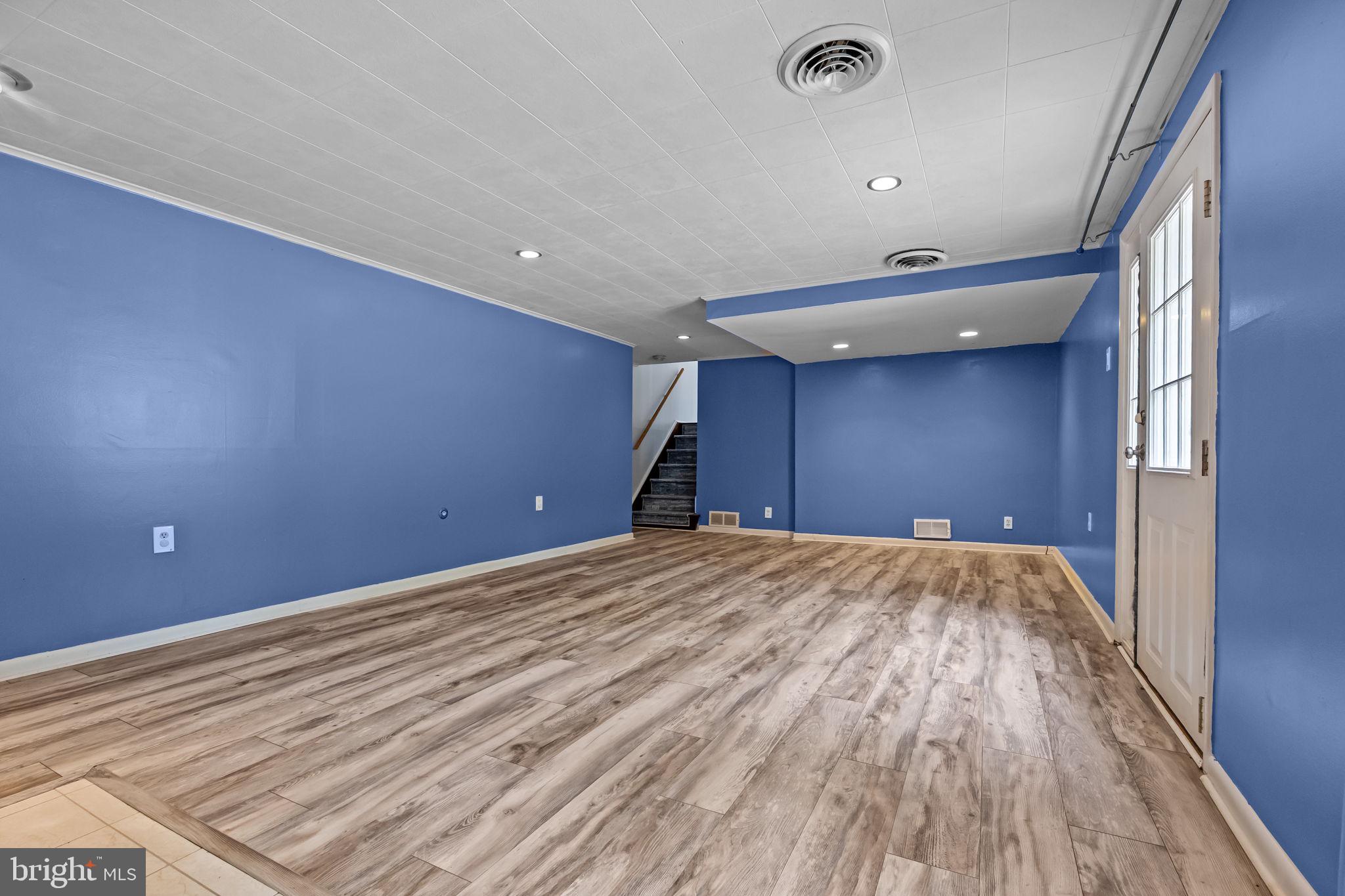 CHURCHVILLE MANOR - Residential