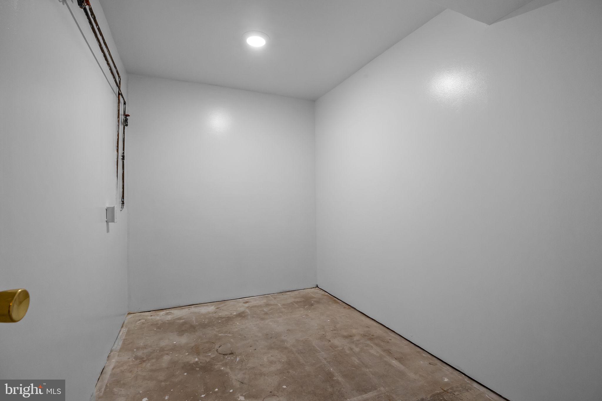 CHURCHVILLE MANOR - Residential