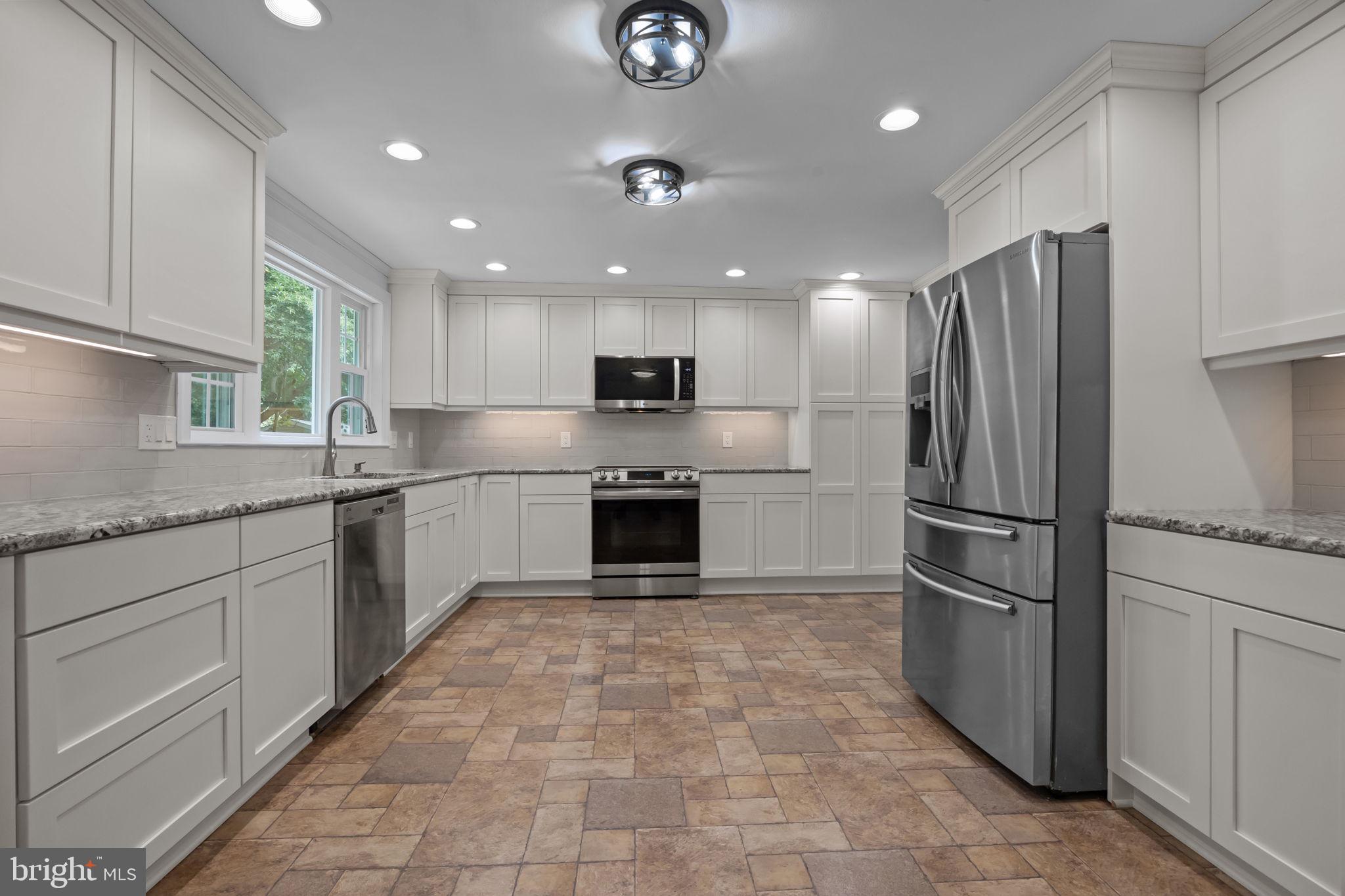 CHURCHVILLE MANOR - Residential