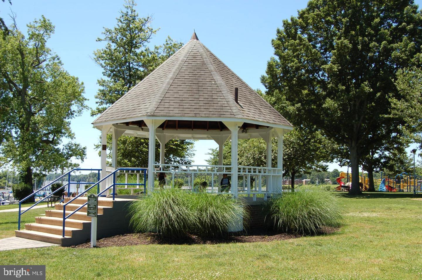 CANVASBACK COVE - Residential Lease