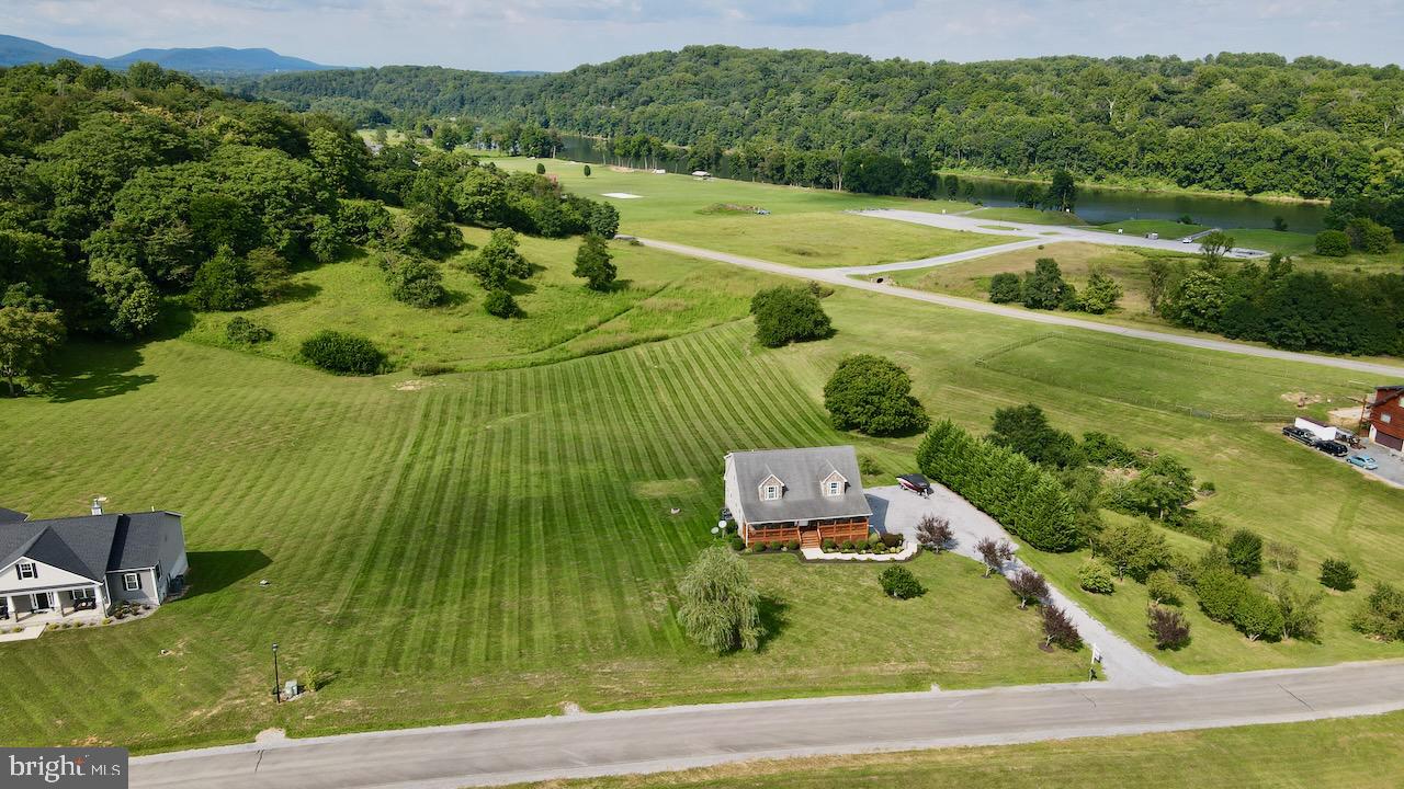 CROSSINGS ON THE POTOMAC - Residential