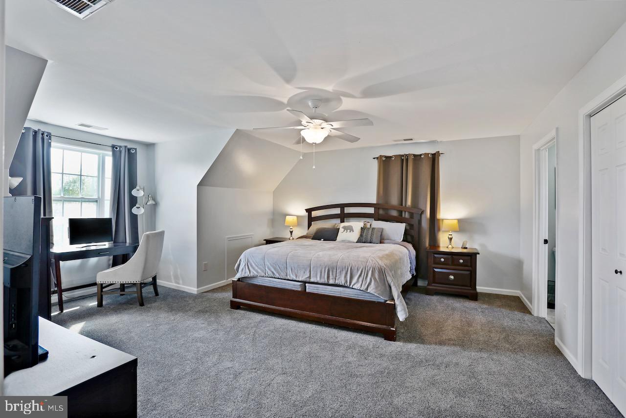 CROSSINGS ON THE POTOMAC - Residential