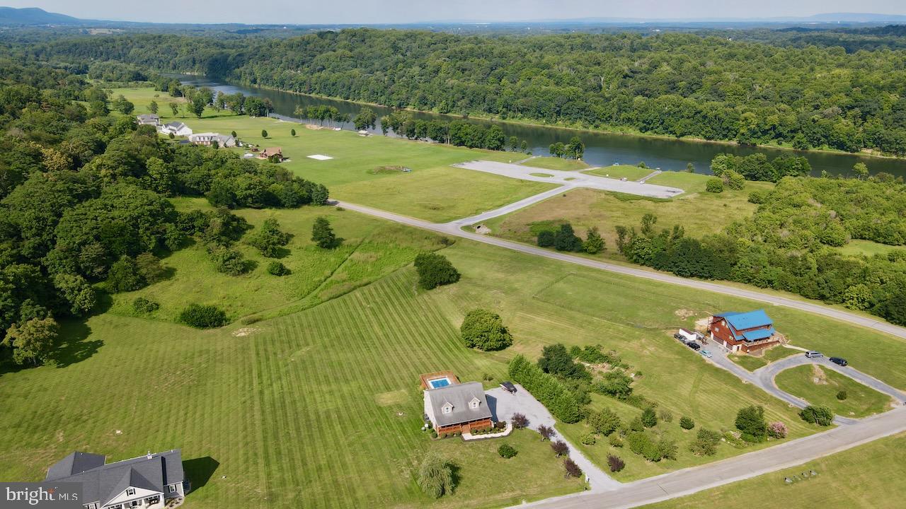 CROSSINGS ON THE POTOMAC - Residential