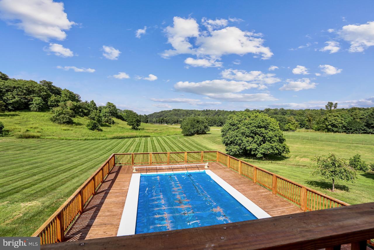 CROSSINGS ON THE POTOMAC - Residential