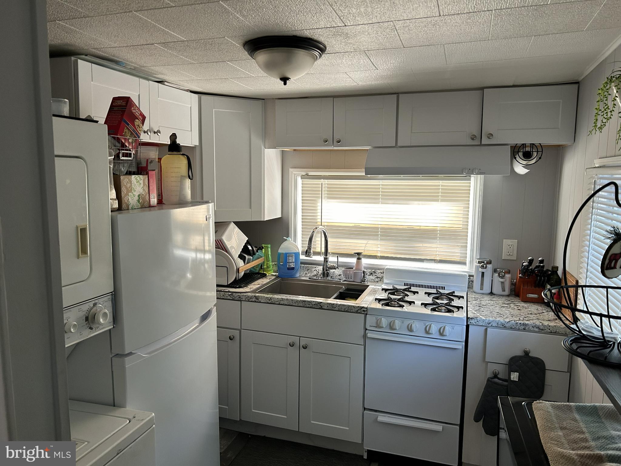 300-302 FENTON AVENUE