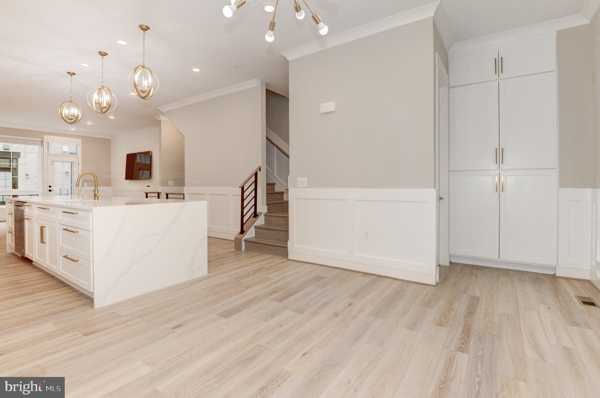 UNION TOWNS - Residential Lease