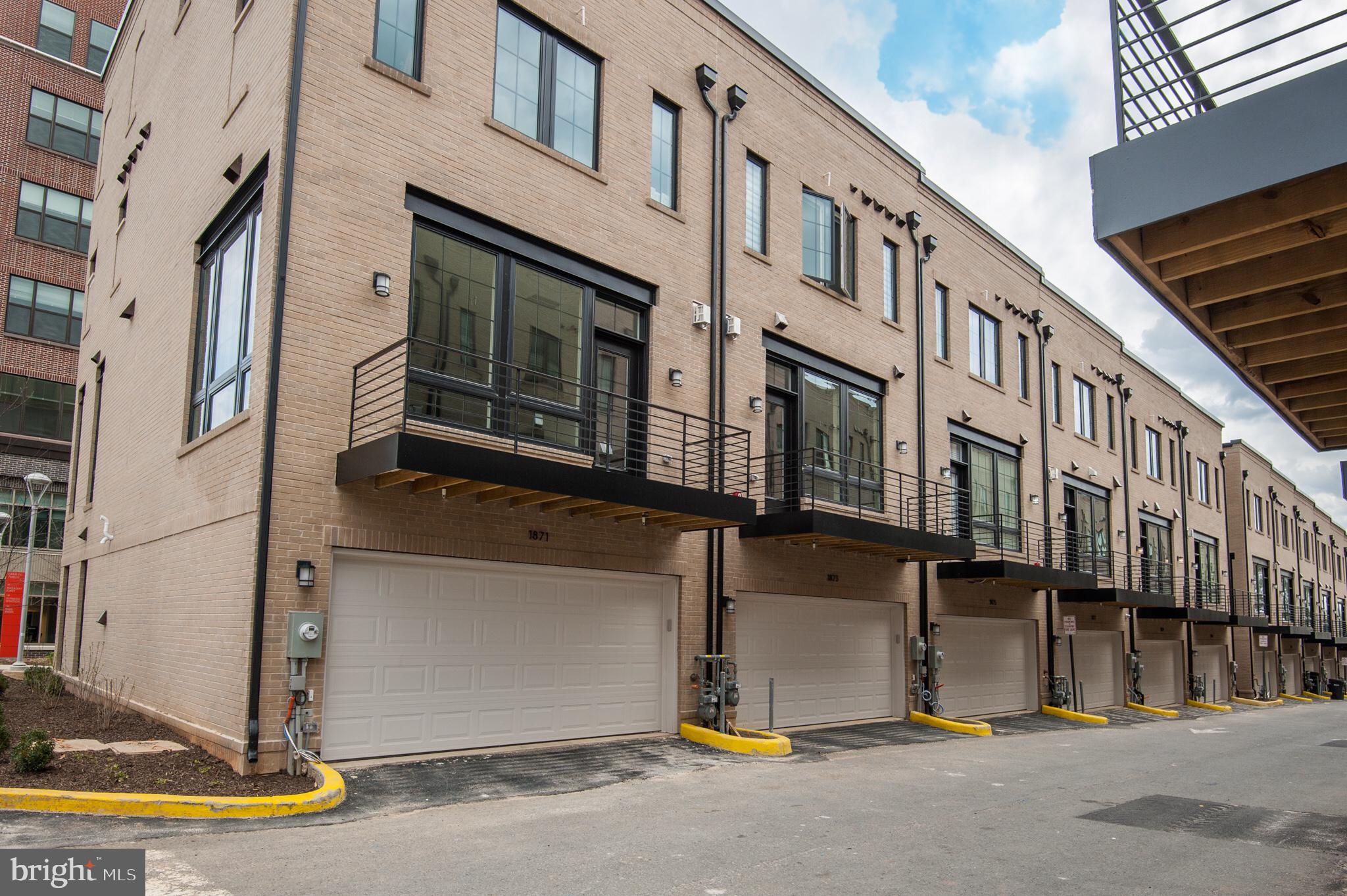 UNION TOWNS - Residential Lease