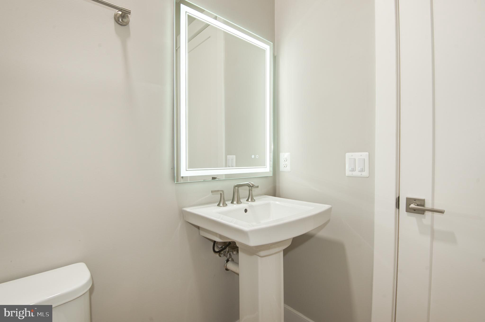 UNION TOWNS - Residential Lease