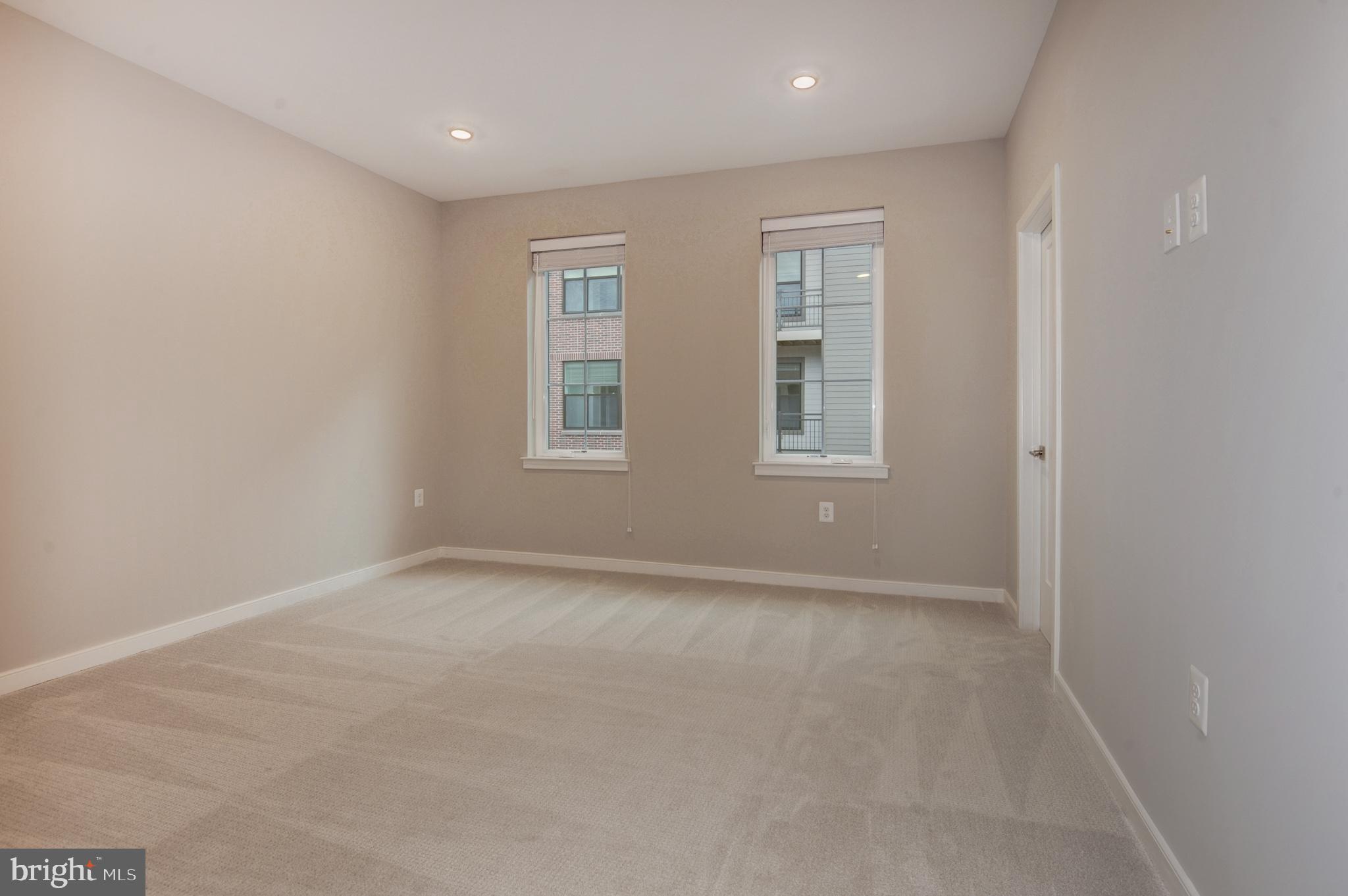 UNION TOWNS - Residential Lease