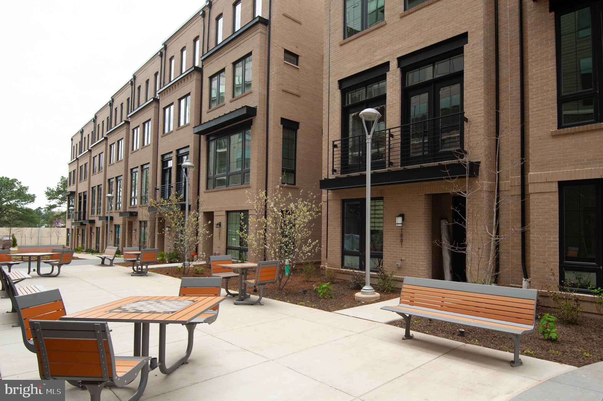 UNION TOWNS - Residential Lease