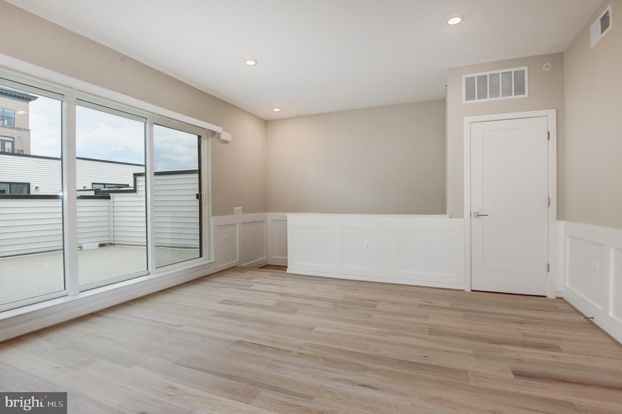 UNION TOWNS - Residential Lease