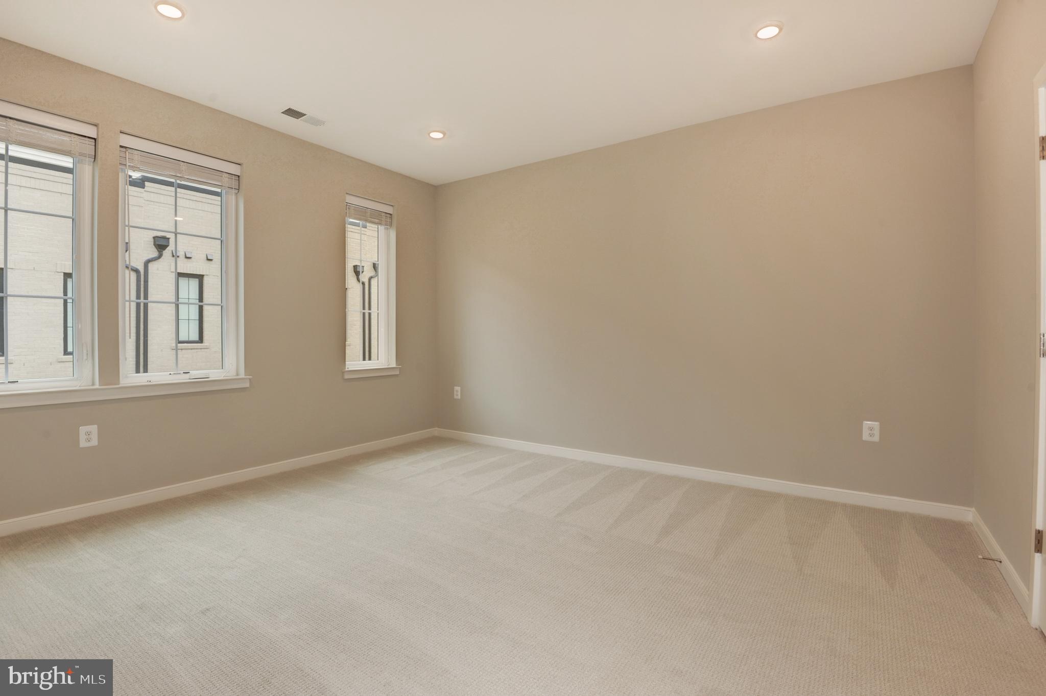 UNION TOWNS - Residential Lease