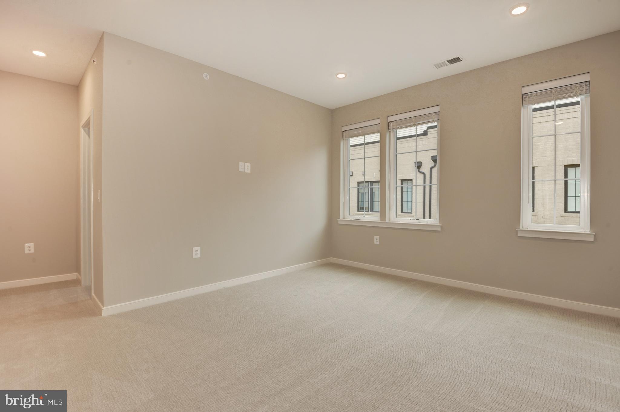 UNION TOWNS - Residential Lease