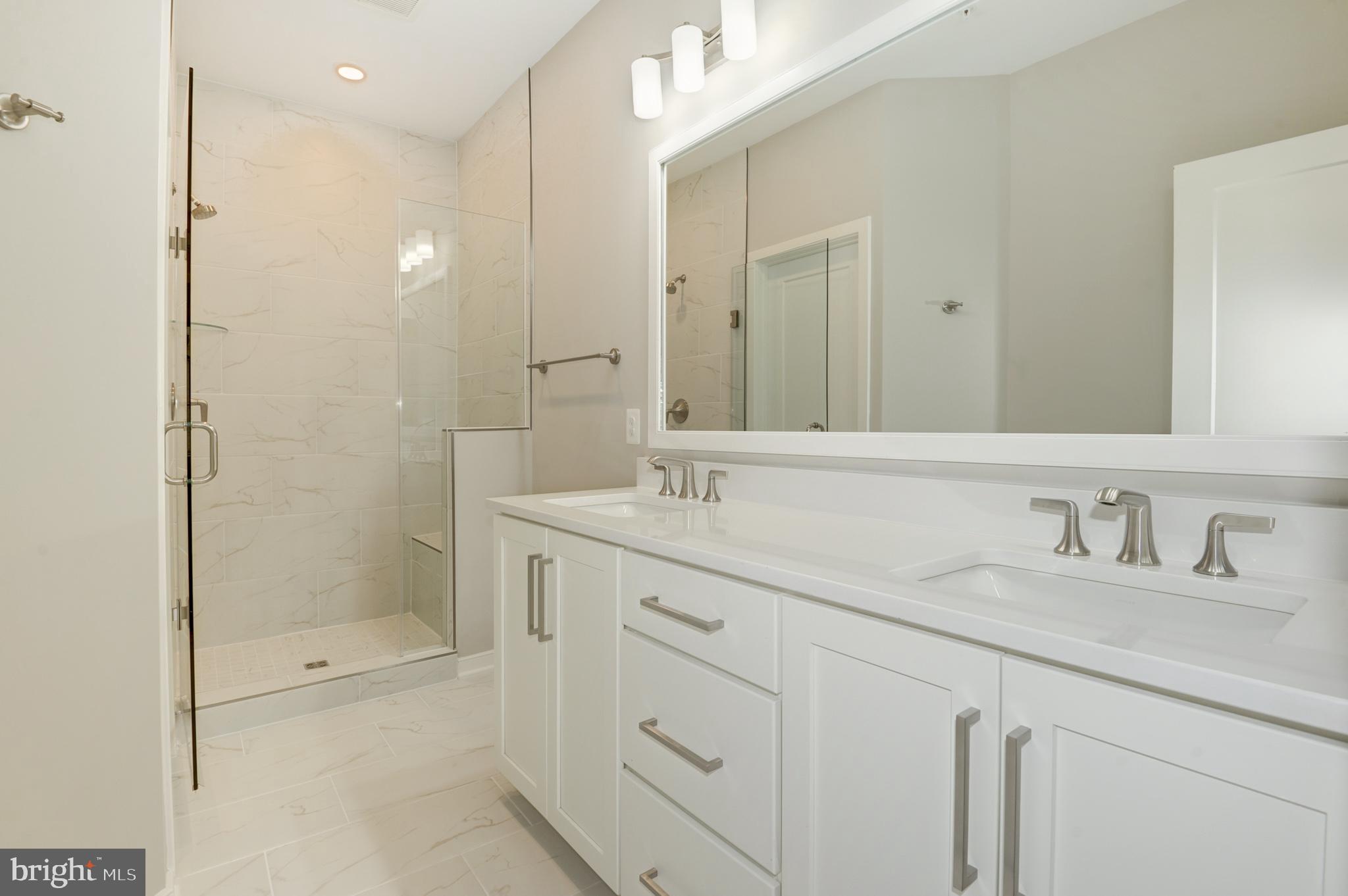 UNION TOWNS - Residential Lease