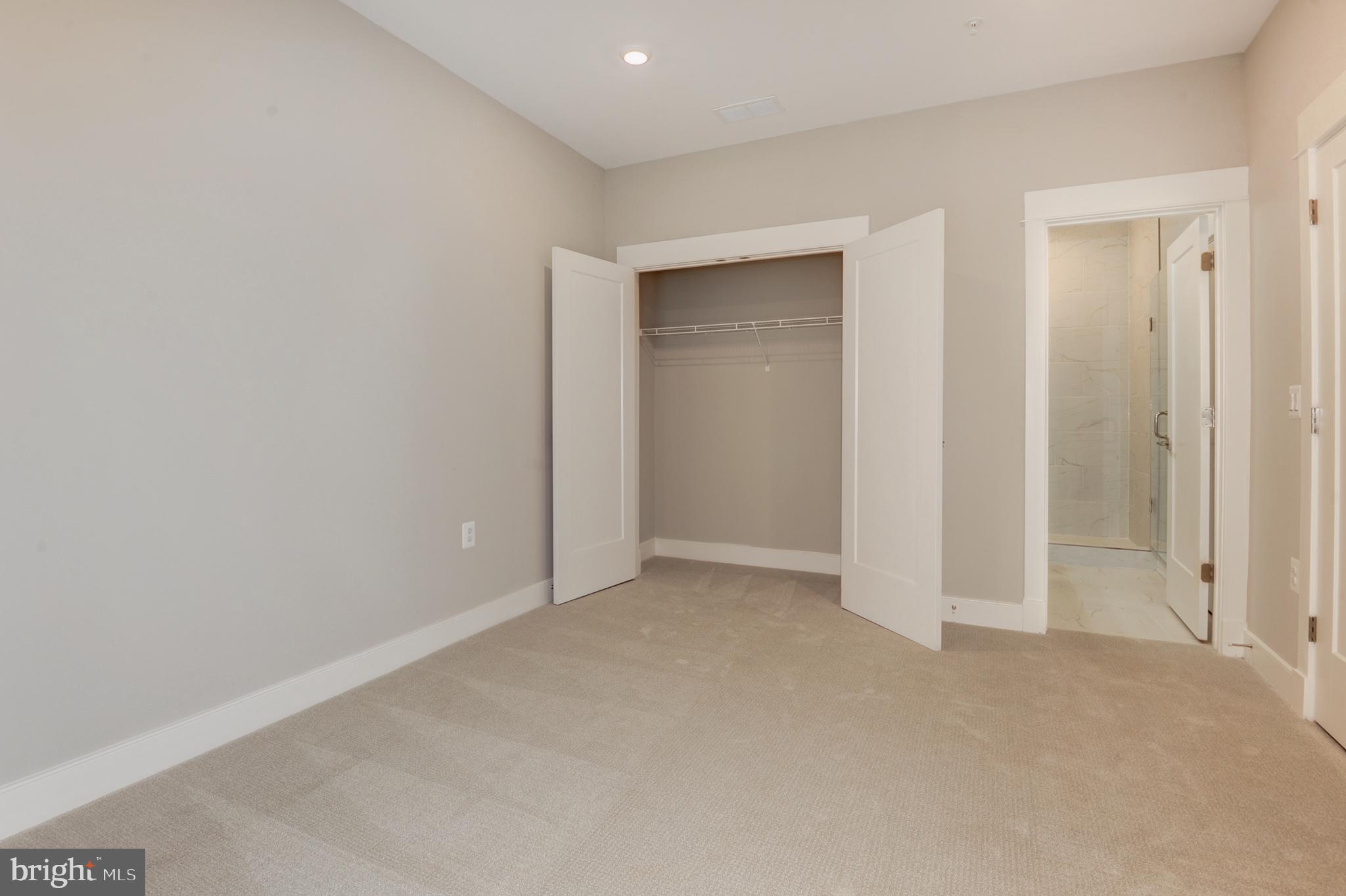 UNION TOWNS - Residential Lease