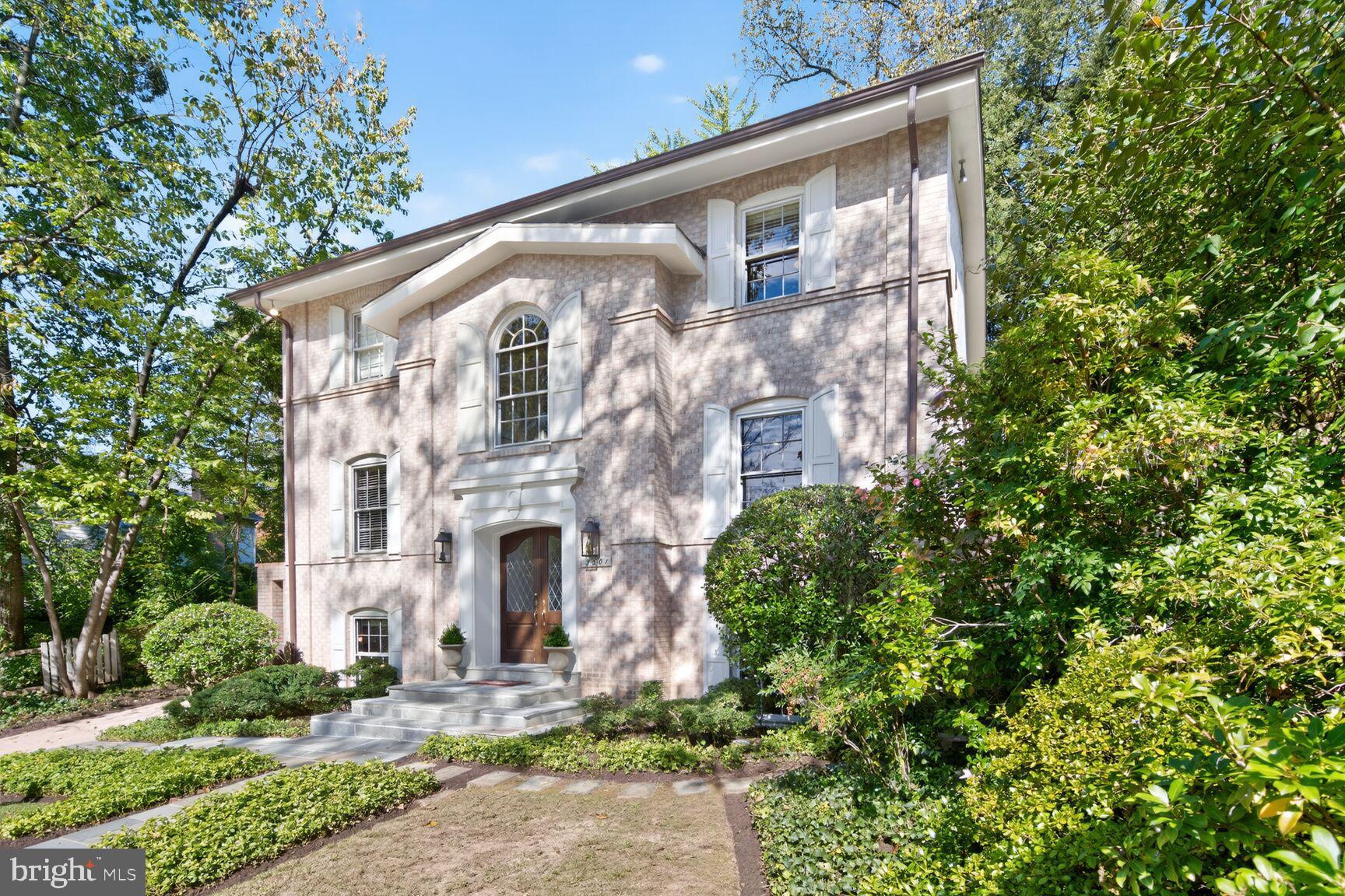 3501 LIVINGSTON STREET NW