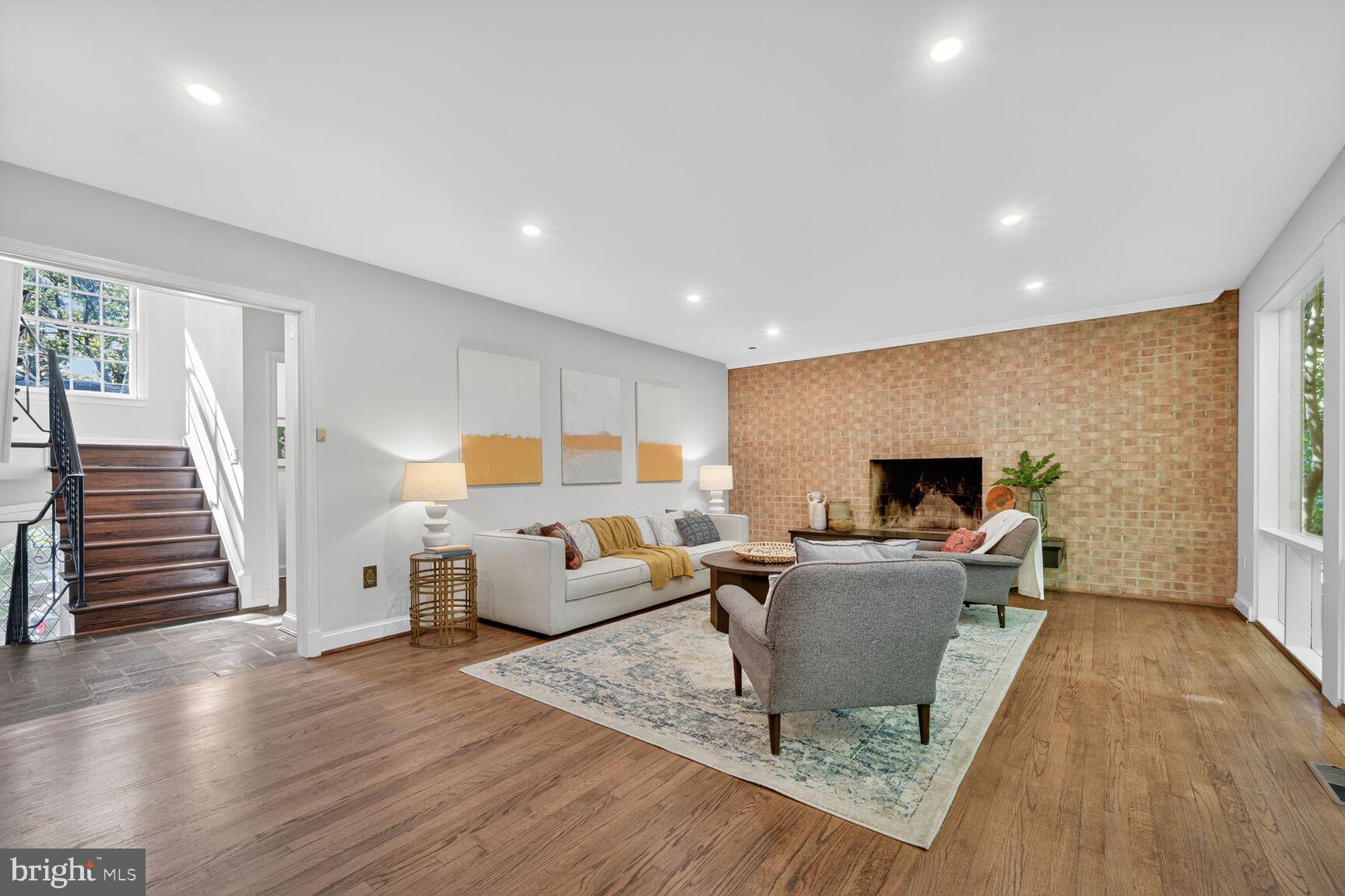 3501 LIVINGSTON STREET NW