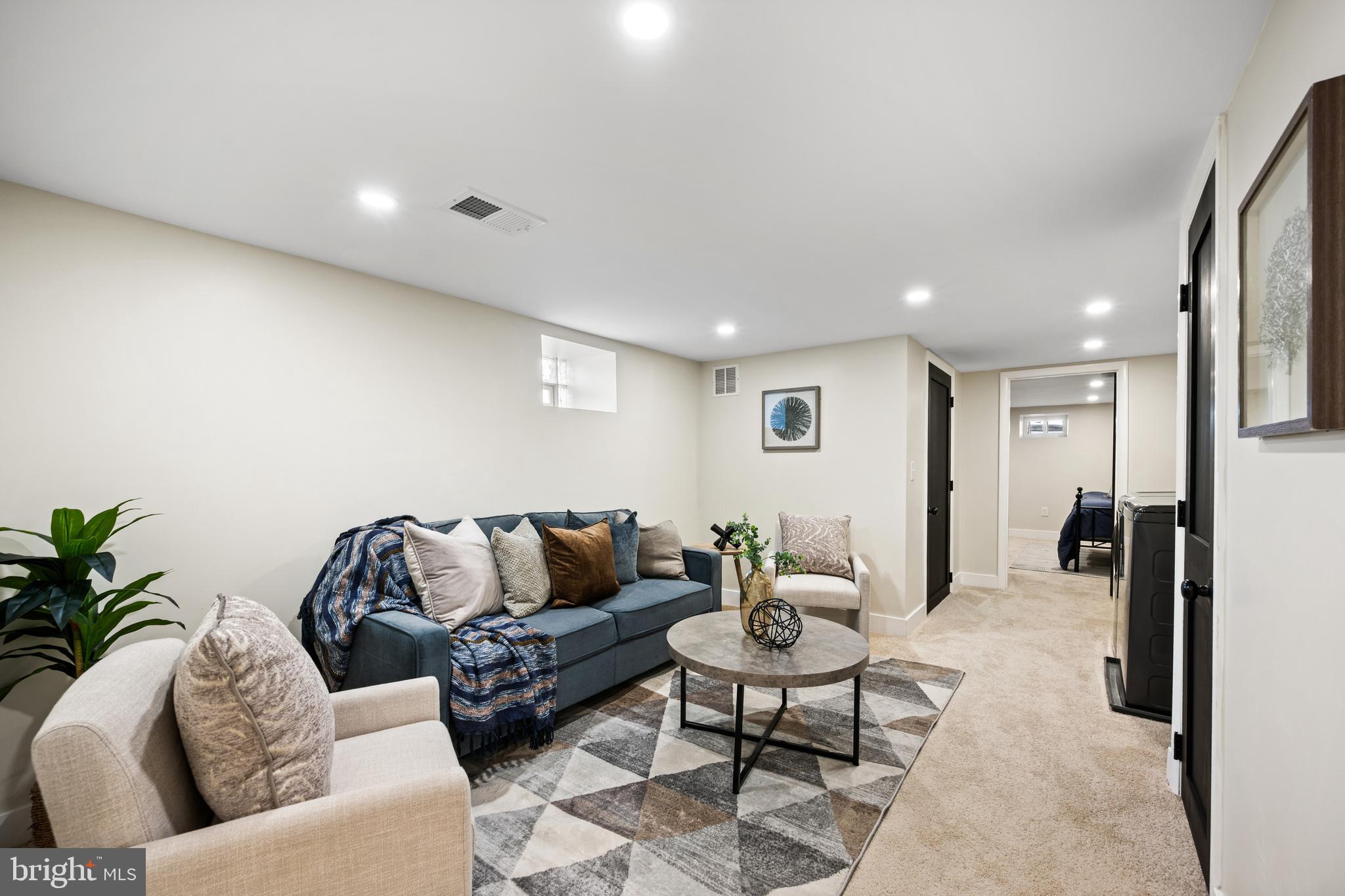 EDGEWOOD - Residential