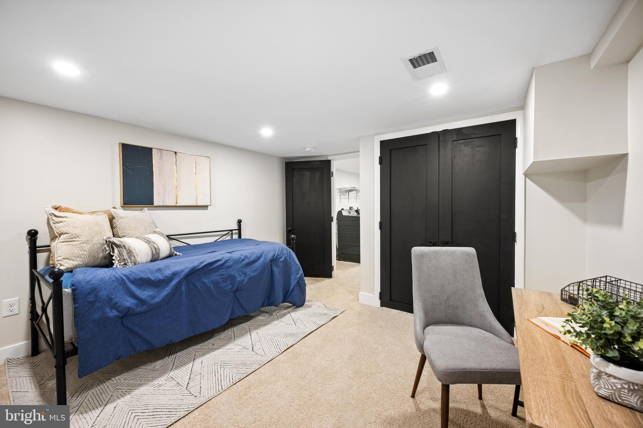 EDGEWOOD - Residential