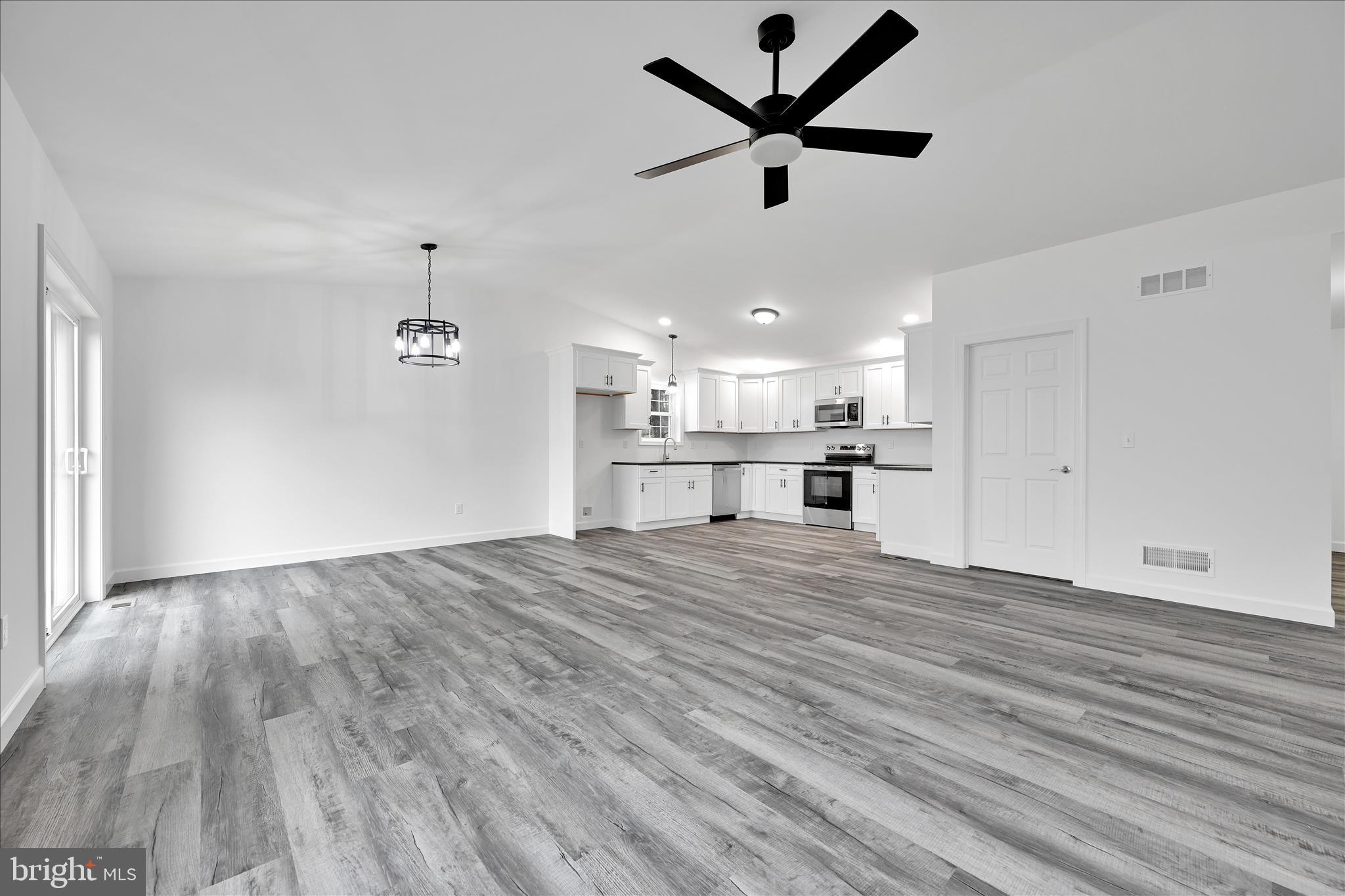 LAKE WYNONAH - Residential