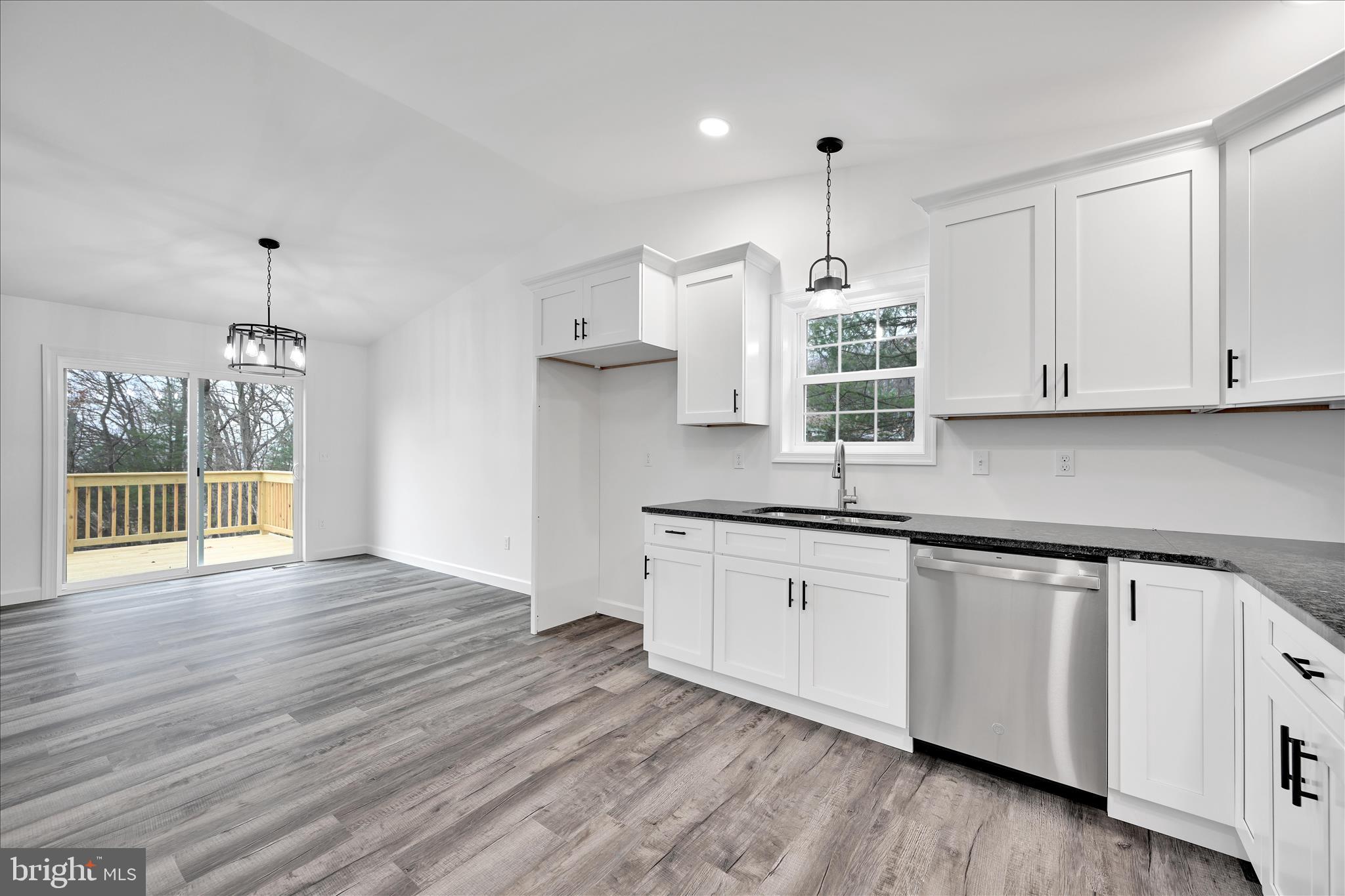 LAKE WYNONAH - Residential