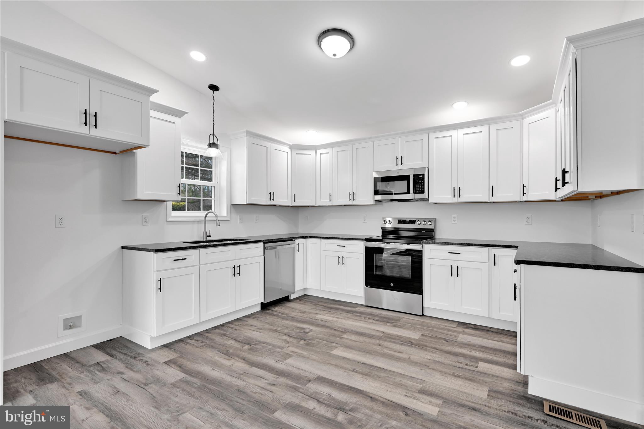 LAKE WYNONAH - Residential