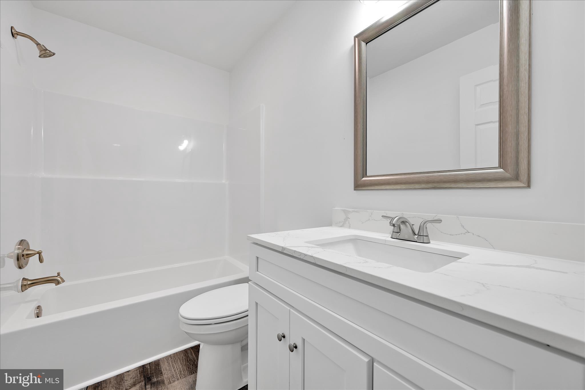 LAKE WYNONAH - Residential