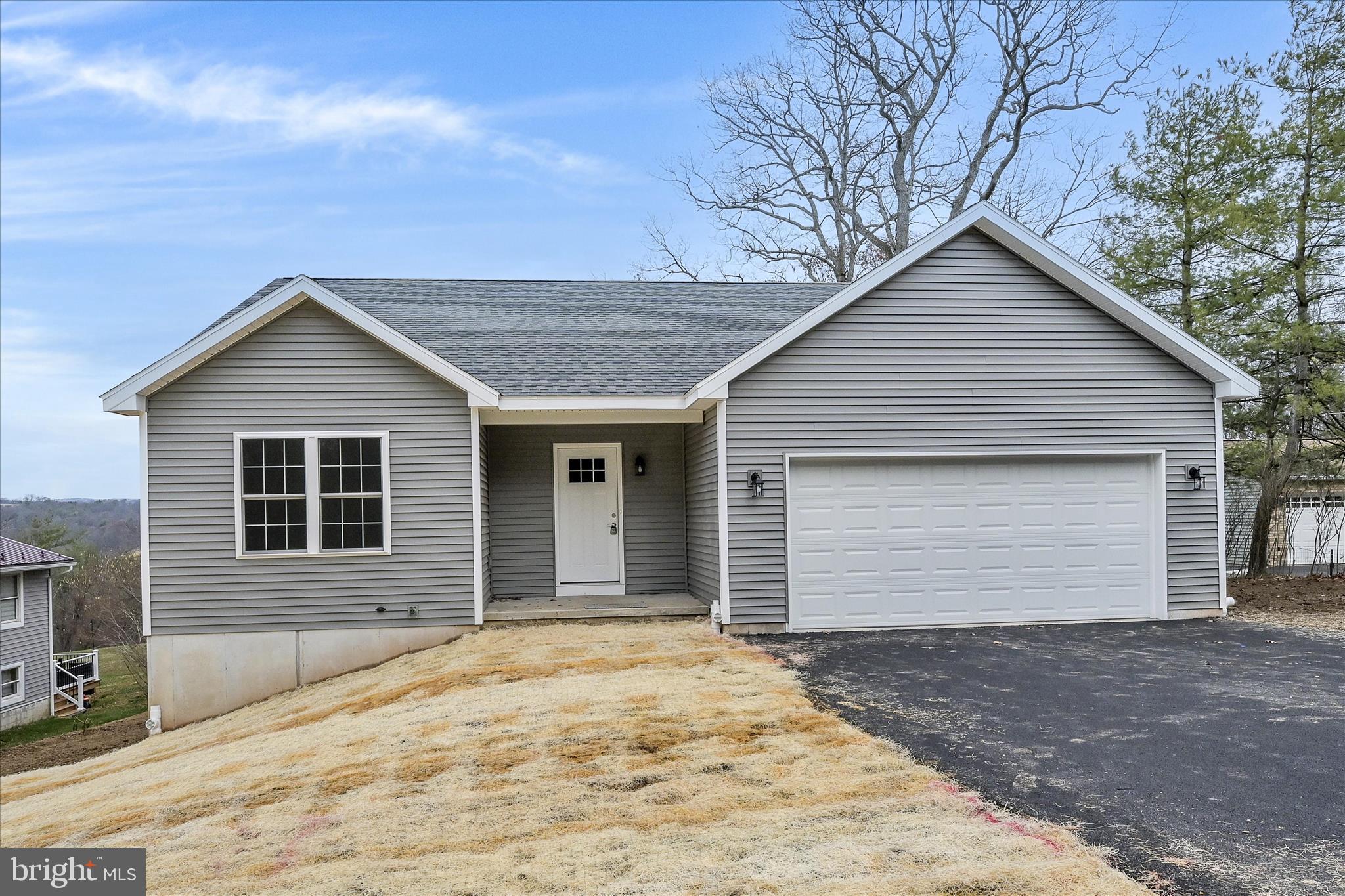 LAKE WYNONAH - Residential