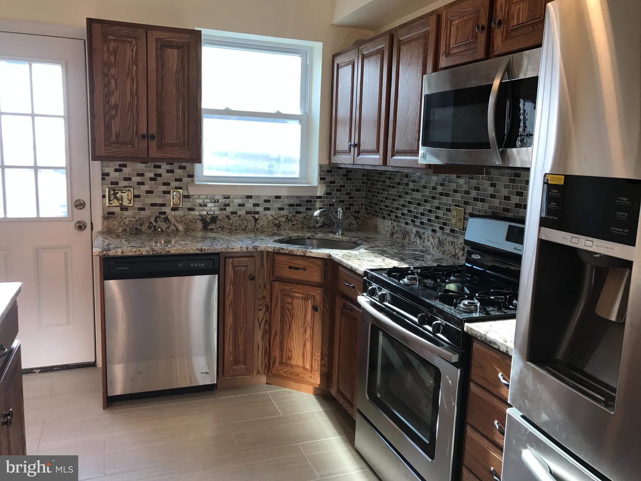 GREEKTOWN - Residential Lease