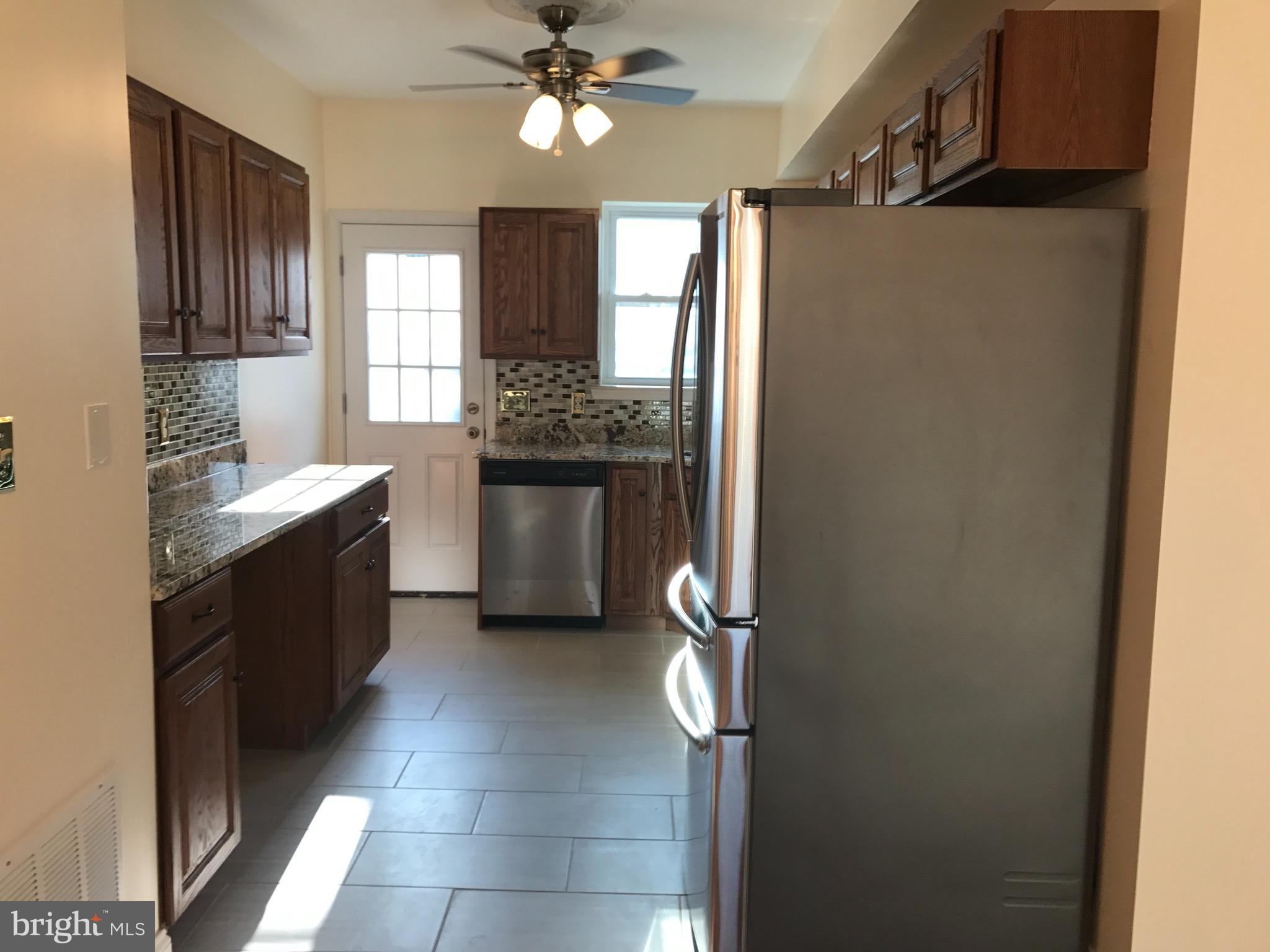 GREEKTOWN - Residential Lease