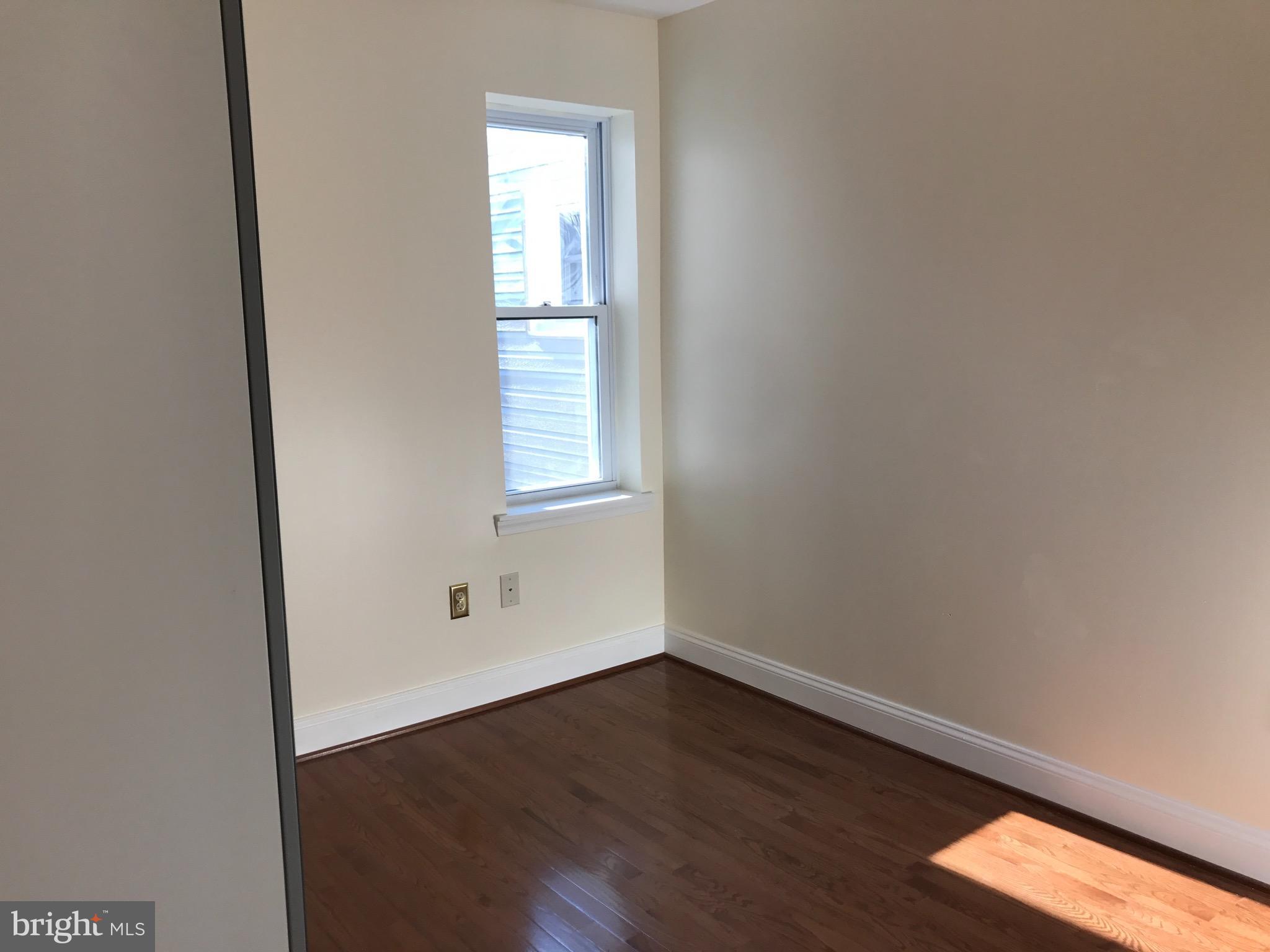 GREEKTOWN - Residential Lease