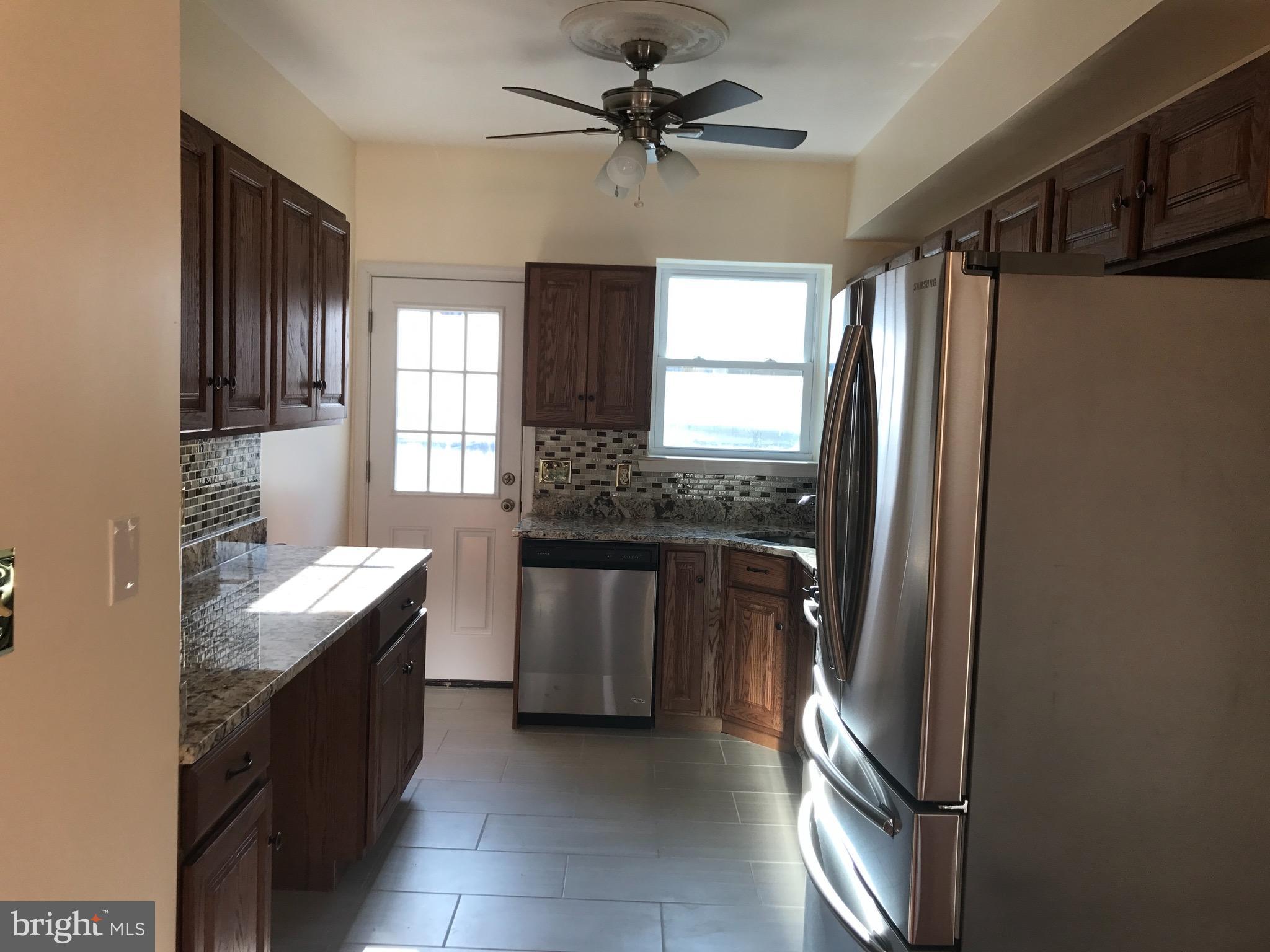 GREEKTOWN - Residential Lease