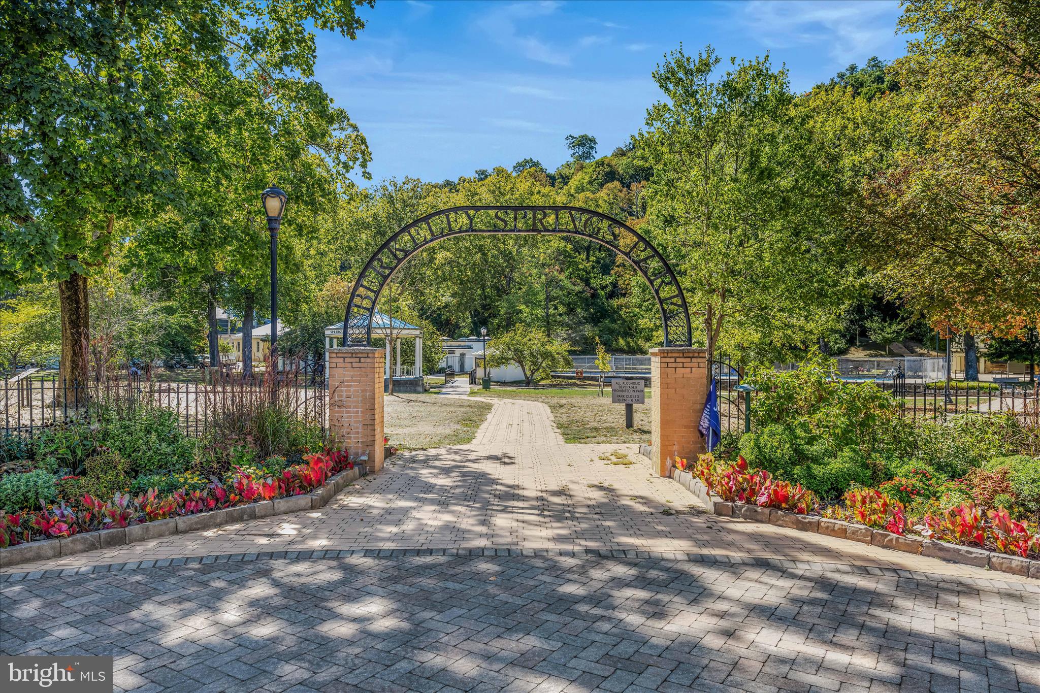 COOLFONT MOUNTAINSIDE - Residential