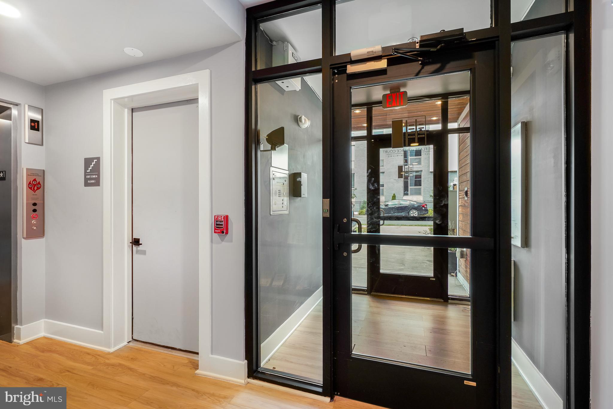 1245 N PIERCE STREET 8